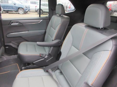 New 2026 GMC Acadia AT4 image 14