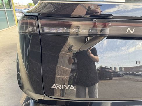 Used 2023 Nissan Ariya FWD image 14