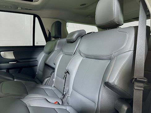 New 2025 Ford Expedition Active image 9