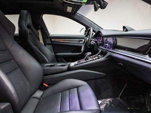 Certified 2022 Porsche Panamera GTS image 21