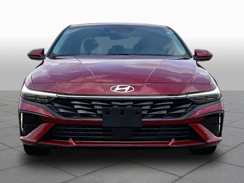 Used 2024 Hyundai Elantra SEL w/ Convenience Package FWD image 3