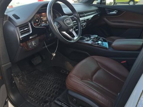 Used 2019 Audi Q7 3.0T Premium Plus w/ Premium Plus Package image 3