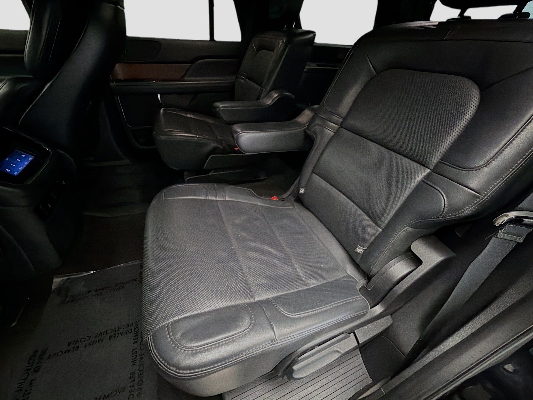 Used 2022 Lincoln Navigator Reserve AWD/4WD image 13