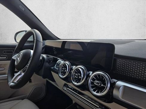 Certified 2025 Mercedes-Benz GLB 250 image 22