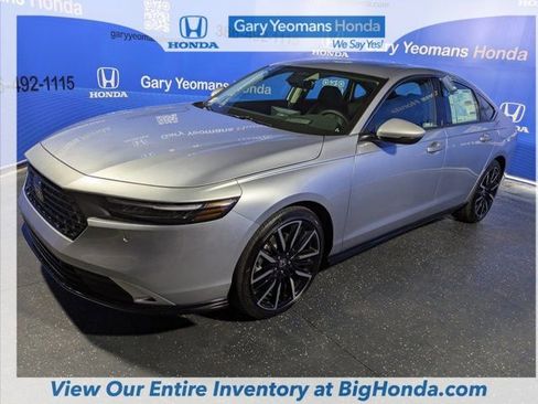 New 2026 Honda Accord Touring image 9