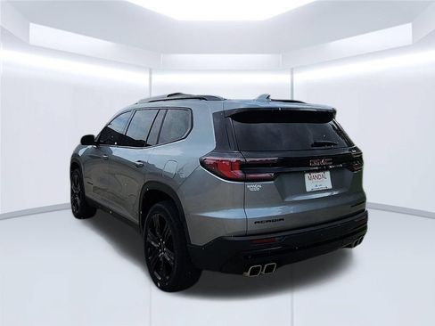 Used 2025 GMC Acadia Elevation w/ Elevation Premium Package FWD image 6