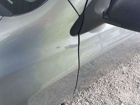 Used 2014 Nissan Versa S FWD image 13