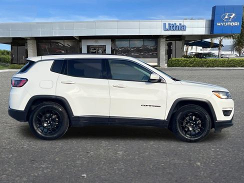 Used 2018 Jeep Compass Latitude w/ Popular Equipment Group image 8