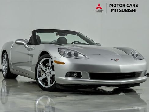 Used 2007 Chevrolet Corvette Convertible w/ Preferred Equipment Group RWD image 1