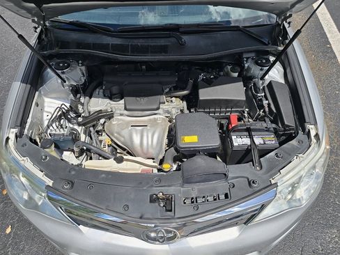 Used 2013 Toyota Camry LE image 12