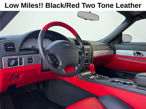 Used 2002 Ford Thunderbird Base image 34