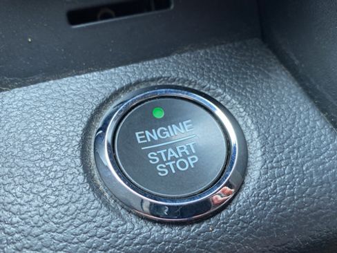 Used 2021 Ford Expedition XLT AWD/4WD image 21