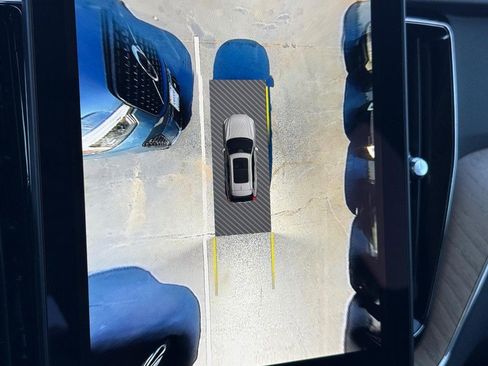 New 2026 Volvo XC60 B5 Plus w/ Protection Package Premier image 15