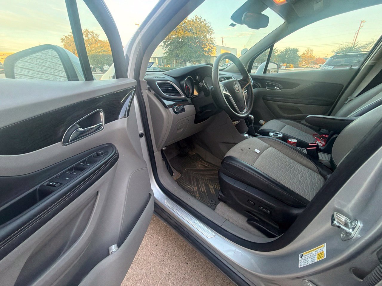 Used 2015 Buick Encore FWD image 5