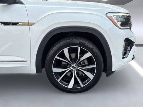 Used 2024 Volkswagen Atlas SEL Premium R-Line AWD/4WD image 11