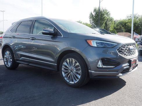 Used 2021 Ford Edge Titanium w/ Equipment Group 301A image 3