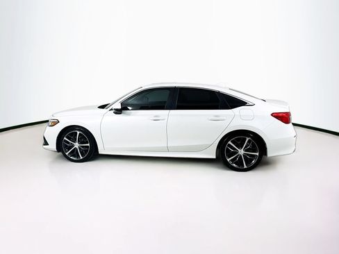 Used 2024 Honda Civic Touring image 4