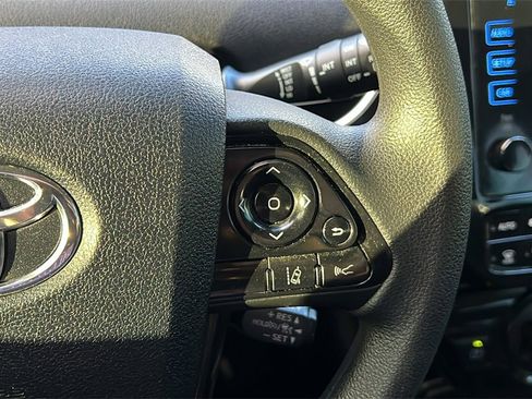 Used 2019 Toyota Prius LE image 19