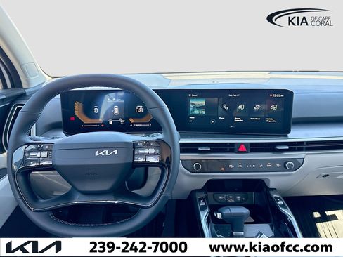 New 2026 Kia Sorento S FWD image 18