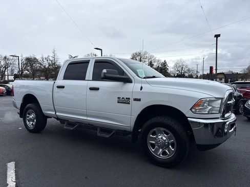 Used 2017 RAM 2500 Tradesman w/ Chrome Appearance Group image 7