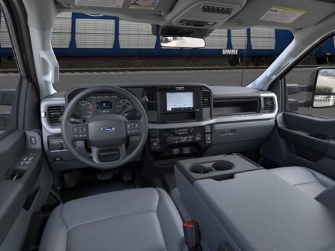 New 2026 Ford F550 4x4 Crew Cab image 9