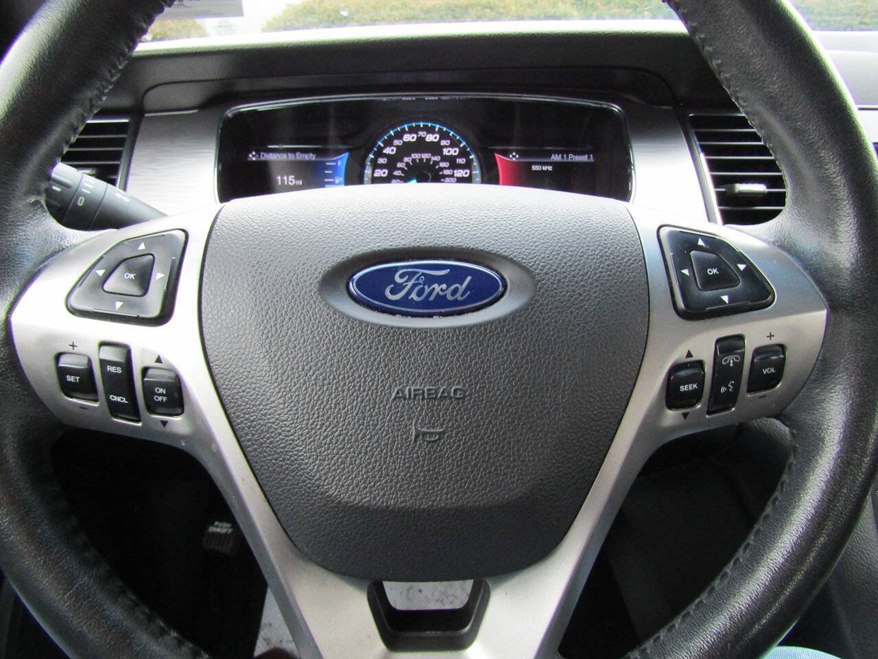 Used 2015 Ford Taurus SEL w/ Equipment Group 201A AWD/4WD image 18