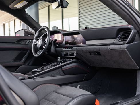 Certified 2026 Porsche 911 Carrera GTS RWD image 41