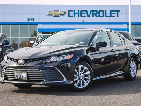 Used 2023 Toyota Camry LE image 1