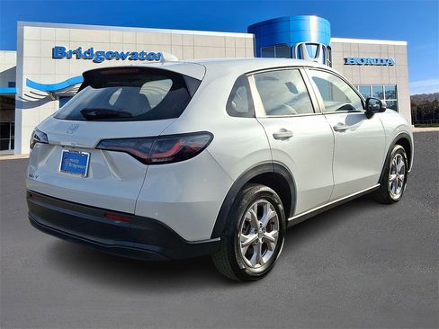 Used 2023 Honda HR-V LX image 6