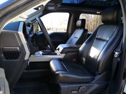 Used 2019 Ford F250 Lariat w/ Lariat Ultimate Package image 3