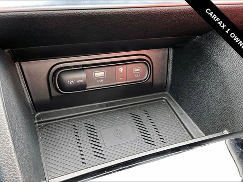 Used 2025 Kia Sportage SX image 15