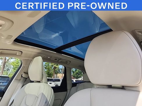 Used 2023 Volvo XC60 T8 Ultimate w/ Climate Package AWD/4WD image 14