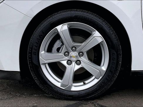 Used 2018 Chevrolet Volt LT image 10