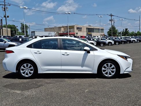 Certified 2023 Toyota Corolla LE image 8