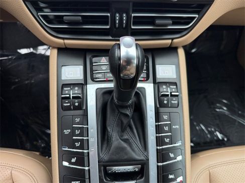 Used 2021 Porsche Macan image 21
