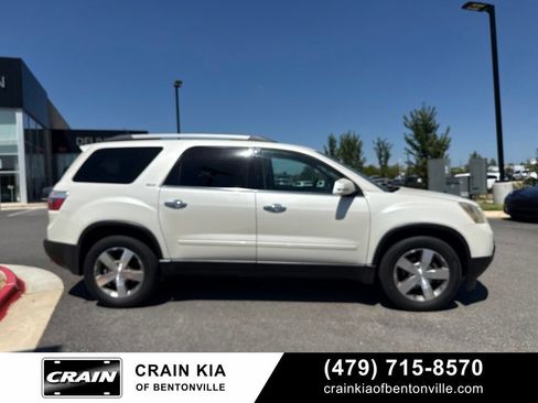 Used 2012 GMC Acadia SLT FWD image 2