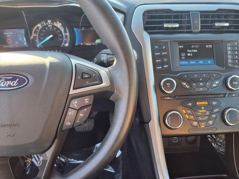 Used 2018 Ford Fusion S image 12