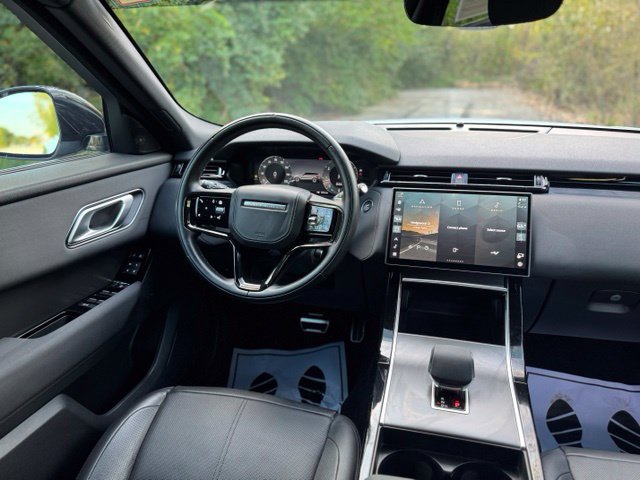 Used 2025 Land Rover Range Rover Velar Dynamic SE AWD/4WD image 26