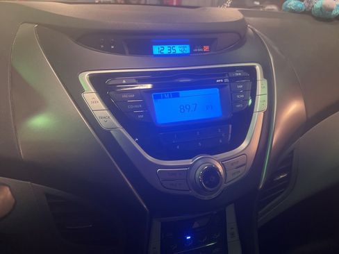 Used 2012 Hyundai Elantra GLS image 4