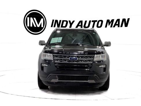 Used 2019 Ford Explorer XLT w/ Equipment Group 202A image 9