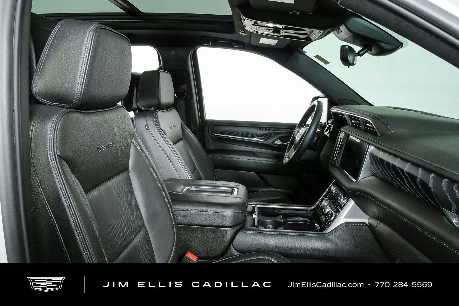 Used 2023 GMC Yukon XL Denali w/ Denali Reserve Package AWD/4WD image 24