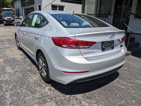 Used 2018 Hyundai Elantra SEL FWD image 3