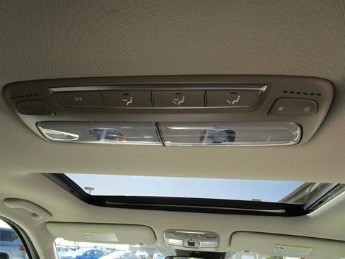 Used 2021 Kia Telluride S AWD/4WD image 17