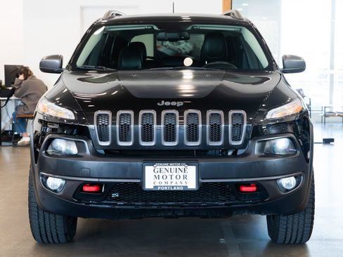 Used 2015 Jeep Cherokee Trailhawk w/ Comfort/Convenience Group image 2