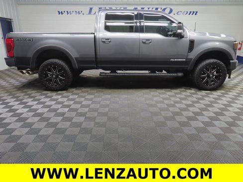 Used 2022 Ford F350 Lariat w/ Black Appearance Package image 2