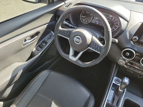 Used 2023 Nissan Sentra SR w/ SR Premium Package image 14