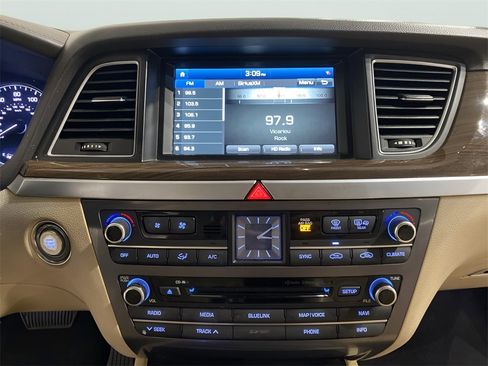 Used 2017 Genesis G80 3.8 image 16