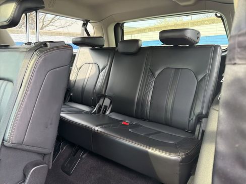 Used 2019 Ford Expedition Max Platinum image 21