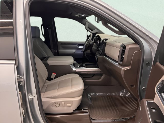 Certified 2025 Chevrolet Silverado 2500 LTZ w/ LTZ Convenience Package AWD/4WD image 18