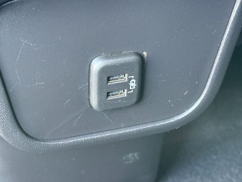 Used 2024 Chevrolet Equinox LS w/ LS Convenience Package FWD image 13